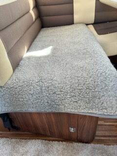 Sittunderlag i merinoull  70x110 cm gr. i gruppen Sittdyna ull & Frskinn  / Sittunderlag hos Ullbdden AB (1014-13)